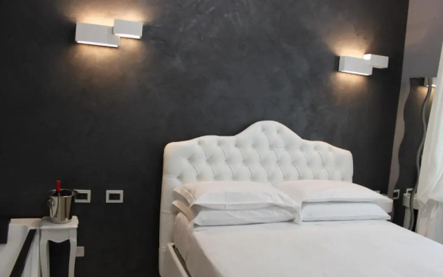 Jacuzzi apartament by parmacentro b&b