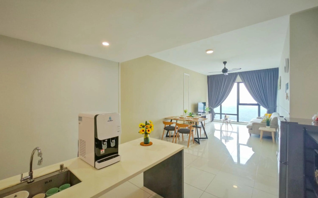 The Seasons*2BR WIFI, near KSL, Mid Valley, CIQ