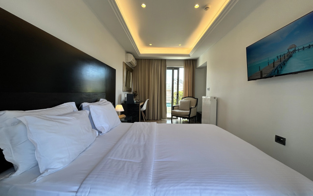Areos Hotel