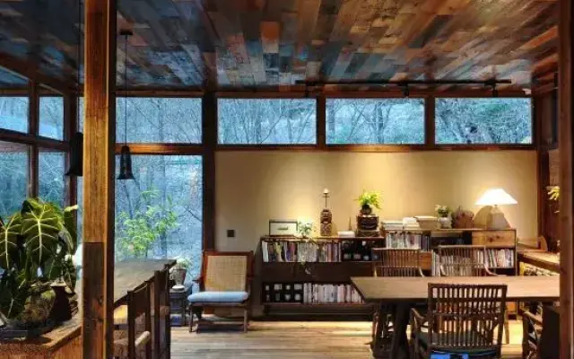 M.ZEN