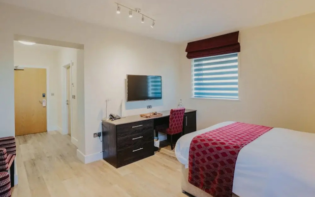 Crown Lodge Hotel