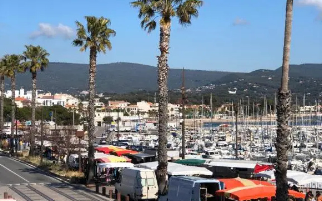 Studio Rocher Bleu climatisé centre historique près des plages