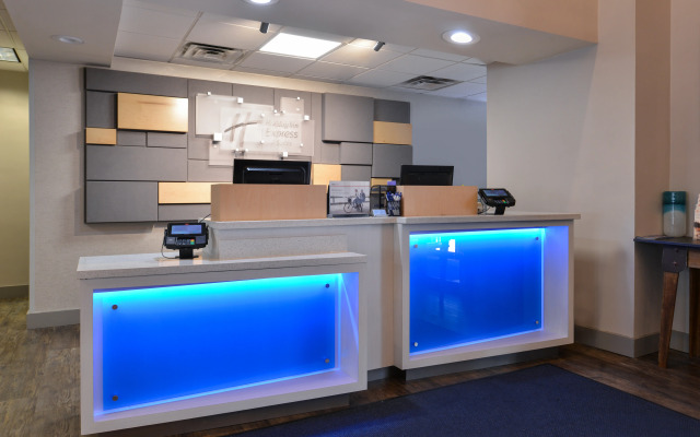 Holiday Inn Express & Suites Austin North Central by IHG