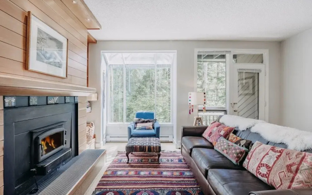 90sw - Fireplace - Dishwasher - W/D - Pets OK