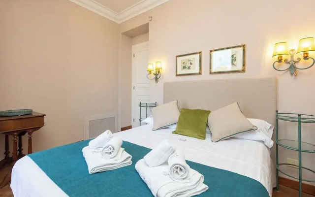 Rental in Rome Trevi Luxury Penthouse