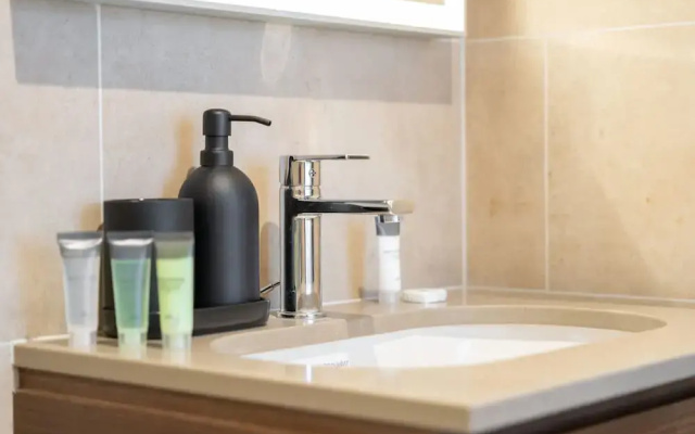 Lavish 2BR Apartment in Sobha Creek Vistas Reserve