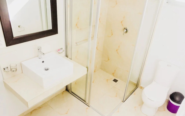 Room in Condo - Superior Studio 40 Aquamarina Suites