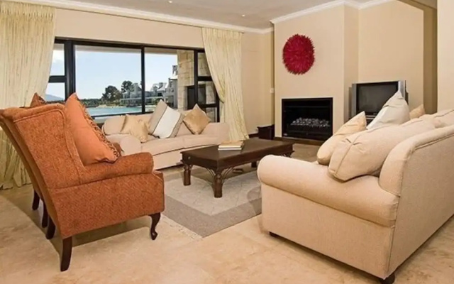 Pearl Golf Lodges