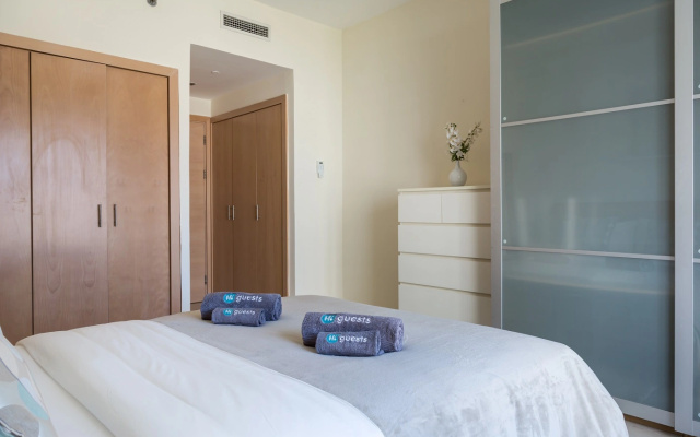 Perfect location! 1BR with best views to Marina
