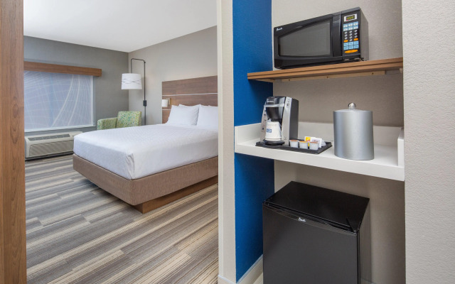 Holiday Inn Express Surprise by IHG