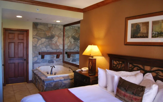 White Pines 1-BD at Westgate - Orion