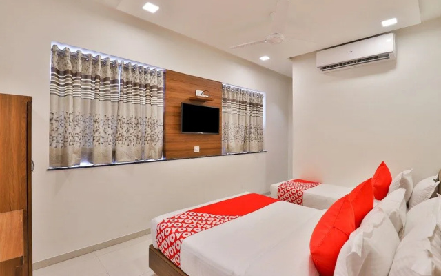 Oyo 19303 Hotel Sungold