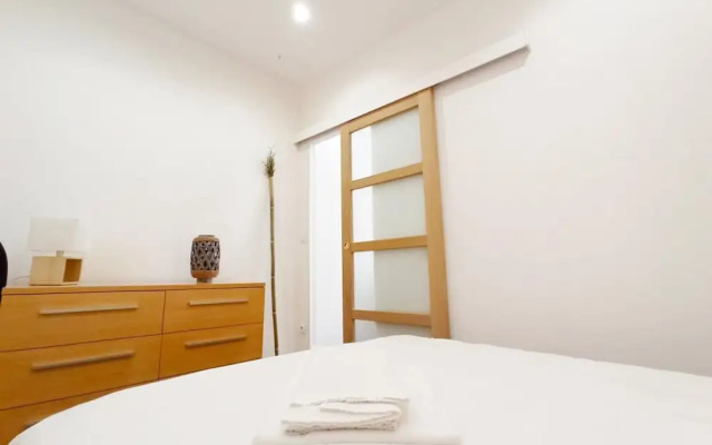 Central 1 Bedroom with Balcony