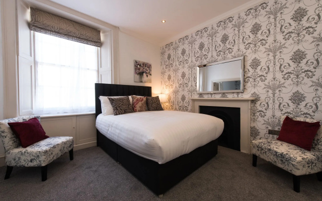 Royal Princes Suites