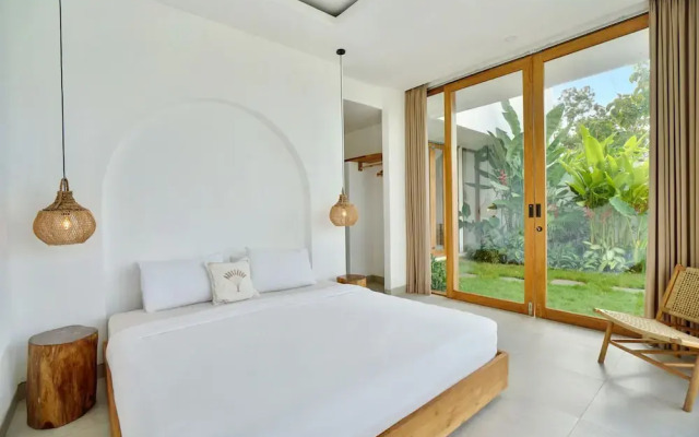 Tropical Modern Villa Amaya by OriVista