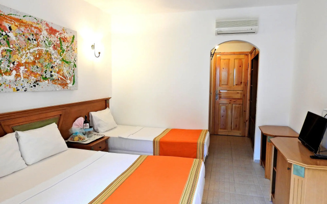Tiana Beach Resort - All Inclusive