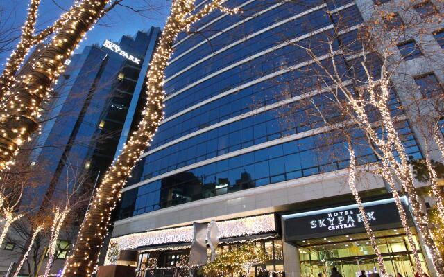 Отель Skypark Central Myeongdong Южная Корея, Сеул - отзывы, цены и фото номеров - забронировать отель Skypark Central Myeongdong онлайн вид на фасад