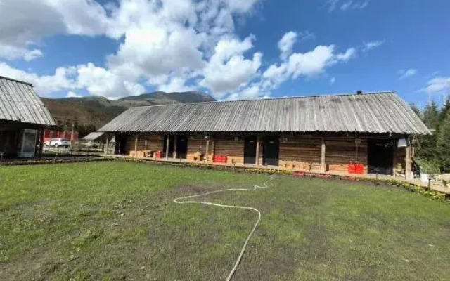 Hemu Nianshan Homestay