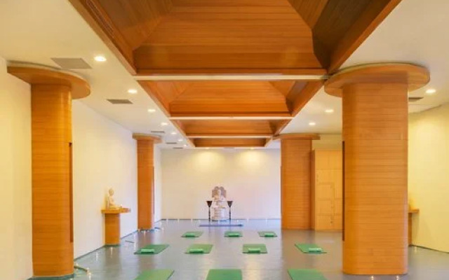 Leonia Holistic Destination
