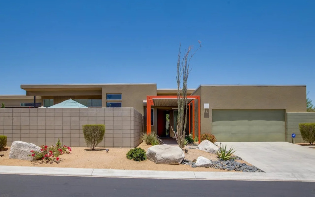 The Artful Cosmo Holiday home 2