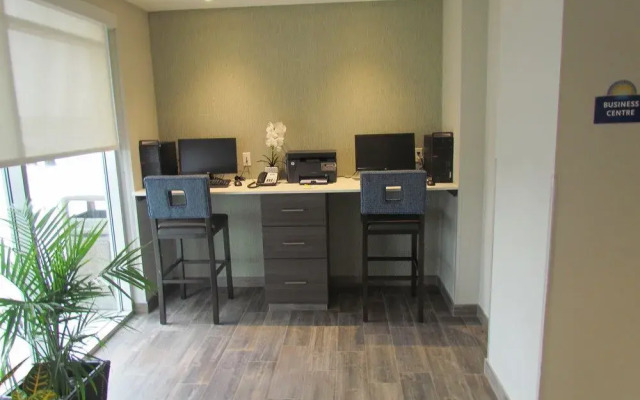 Airdrie Inn & Suites