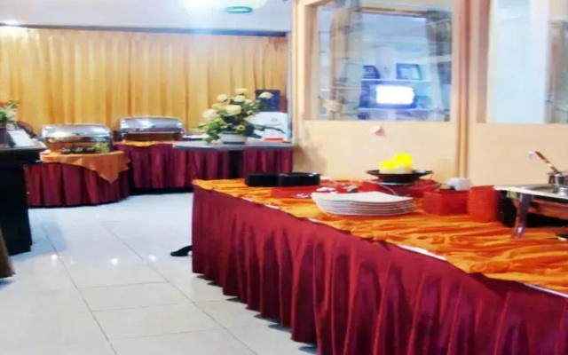 Hotel Salon Fora & Cafe