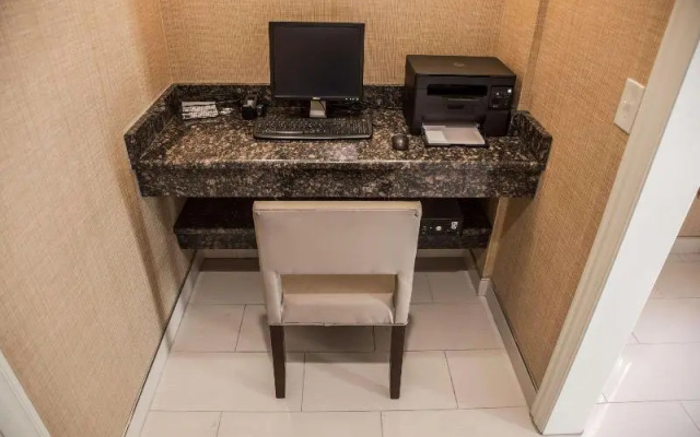 Mainstay Suites Joliet I-55