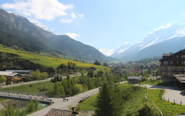 Appartement Lanslebourg-Mont-Cenis, 3 pièces, 6 personnes - FR-1-508-93