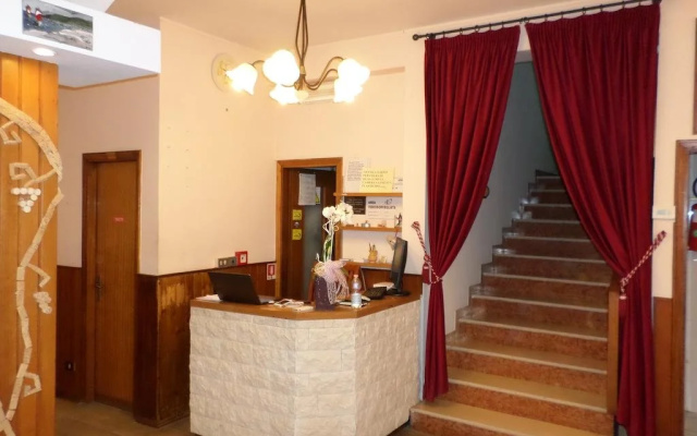 Hotel Ines
