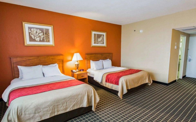 Clarion Inn & Suites Miami International Airport