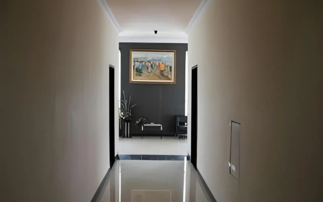 Lotus Hotel