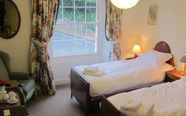 The Oakhill Inn