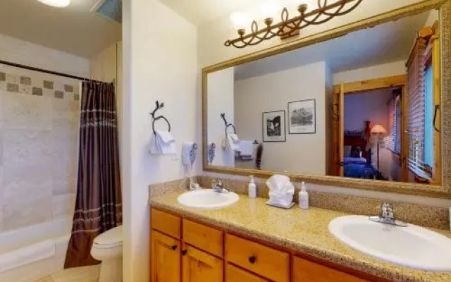 2740 Eagle Ridge Drive Condo