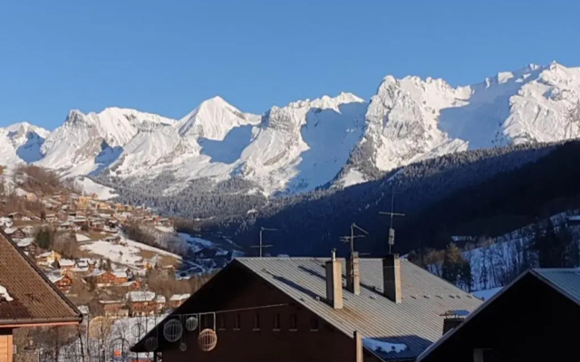Studio With Balcony Center In Grand Bornand