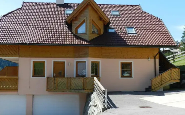 Haus Holly