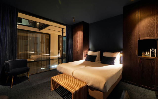 Heavens Hotel