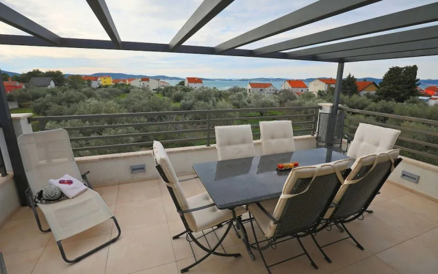 Villa Olive Garden Apartments
