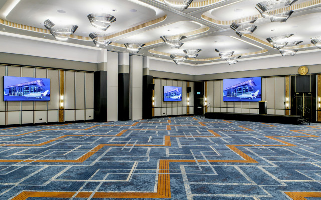 Legend Hotel Lagos Airport, Curio Collection by Hilton