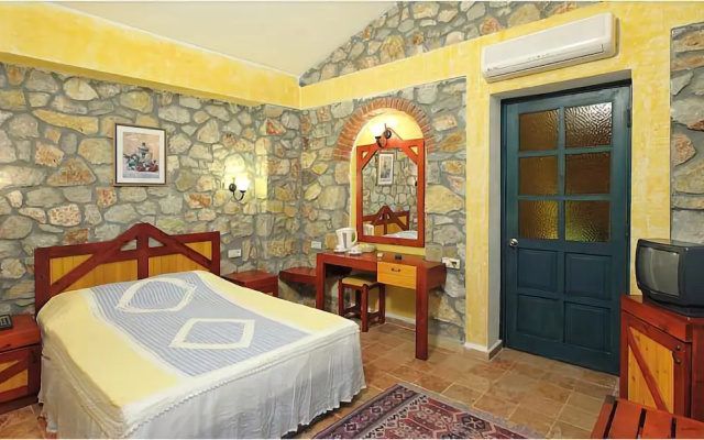 Eva Villas West & Eva Villas East