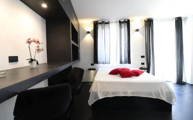 Black&white Otranto Suite