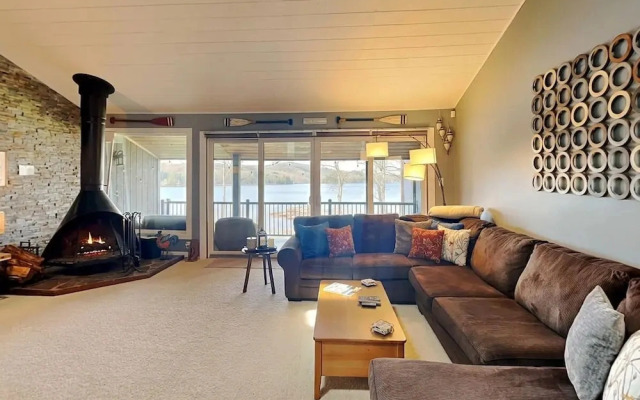 Lakeview Retreat