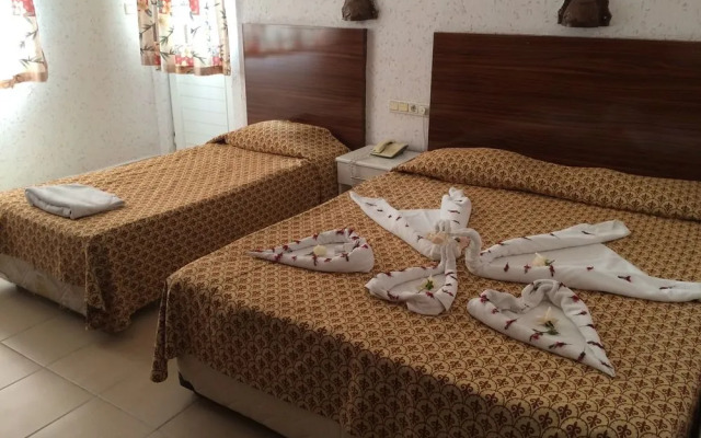 Отель Club Bayar Beach