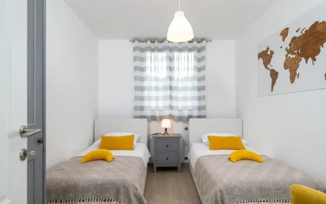 Holiday Home Milevoj - Three Bedroom Holiday Home