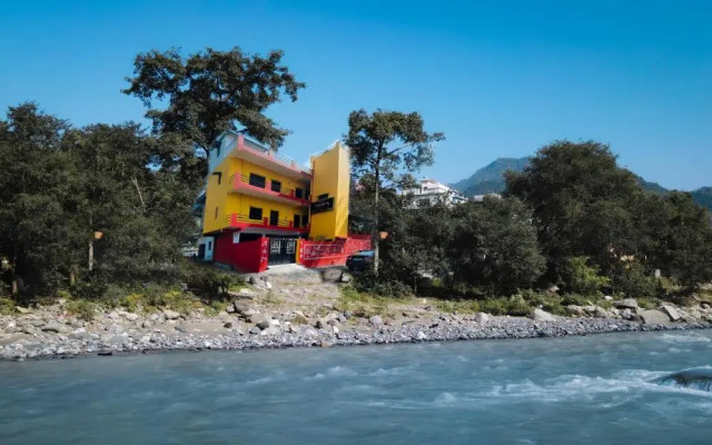Pop 89240 Utsav River Bank Home Stay
