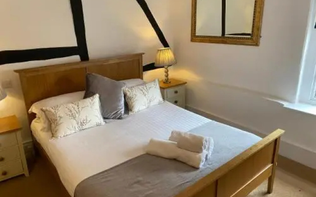 Fleur De Lys Inn