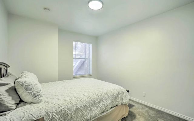 Spacious Cottonwood Heights Home: Ski Nearby!