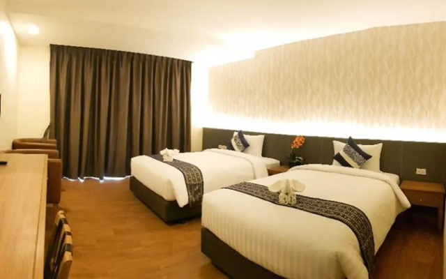 Crystal Luxury Hotel