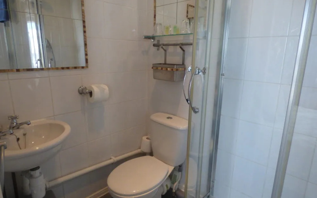 Kelston Guest House