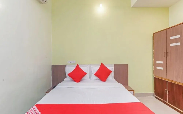 Hotel Dream Line Lodging & Boarding by OYO Rooms