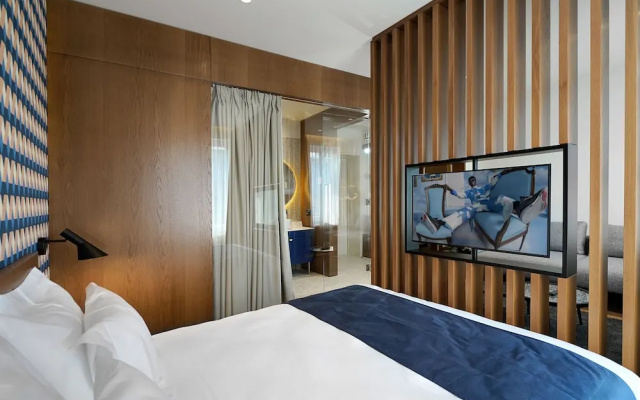 Dominic Smart & Luxury Suites - Edition